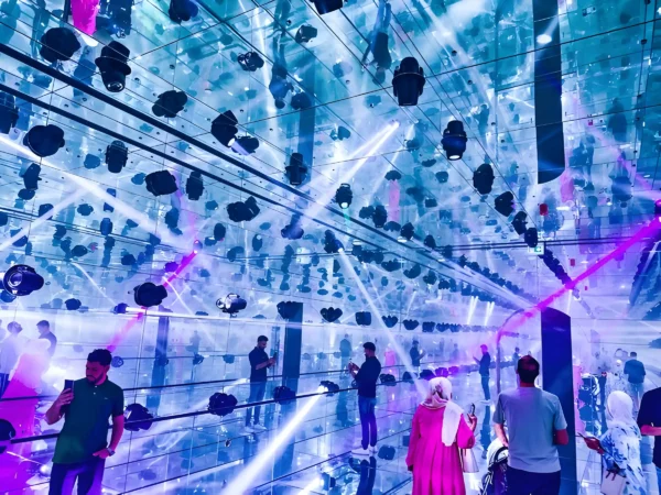 Aya Universe Mirror Room
