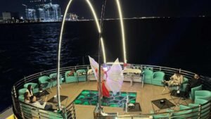 Lotus (Royale) Mega Yacht Dinner Cruise In Dubai Marina - Image 4