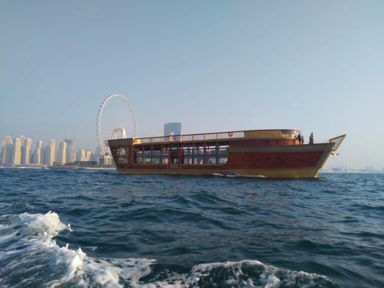 Premium Wooden Dhow Dinner Cruise In Marina