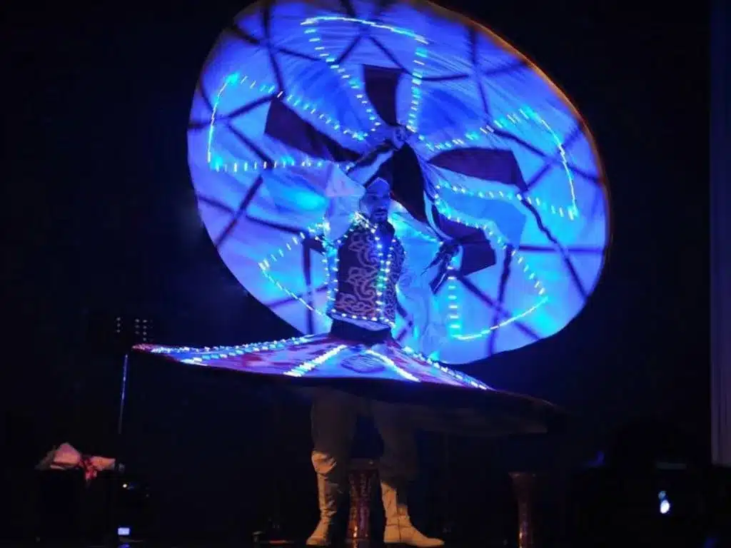 Live Entertainment & Dance Shows